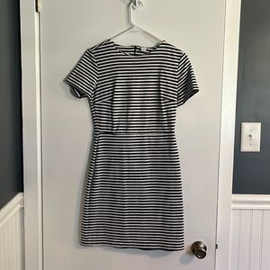 Black and white stripe stretchy dress